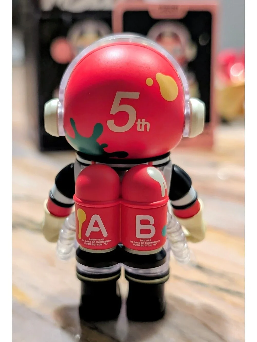 Pop Mart Mega Space Molly Series 3 100% Graffiti